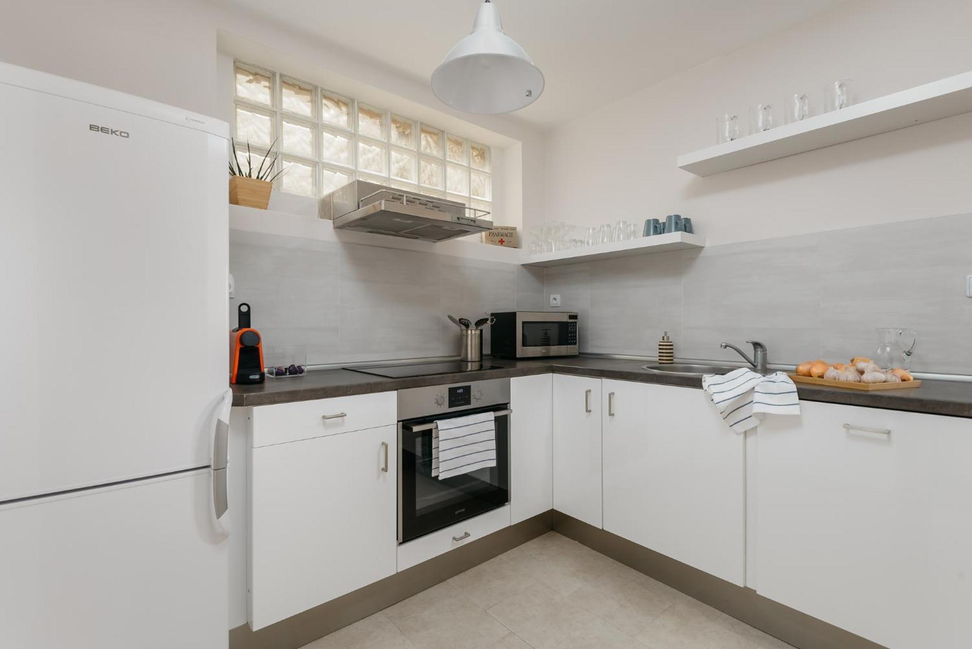 Roy 2 Bdr Apartment With Prague Castle View, Parking & Ac Екстериор снимка