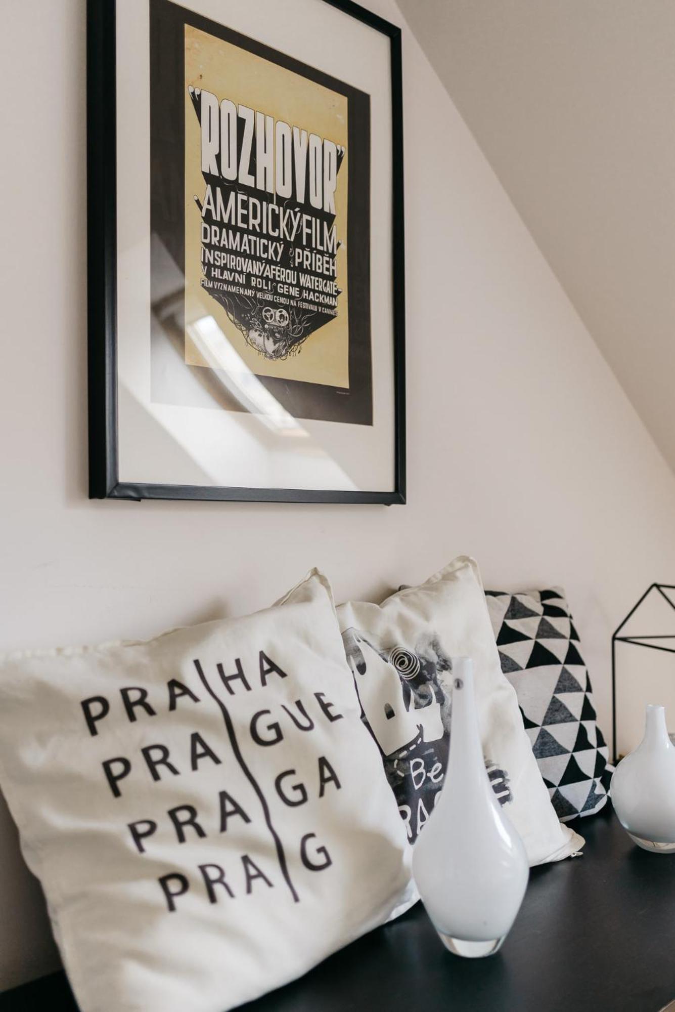 Roy 2 Bdr Apartment With Prague Castle View, Parking & Ac Екстериор снимка