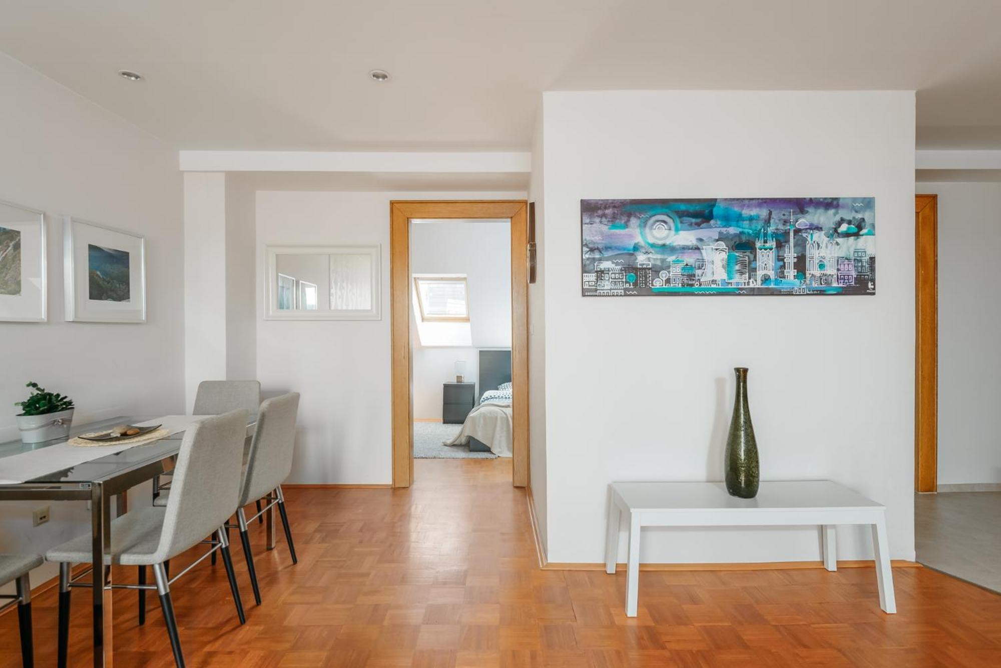 Roy 2 Bdr Apartment With Prague Castle View, Parking & Ac Екстериор снимка